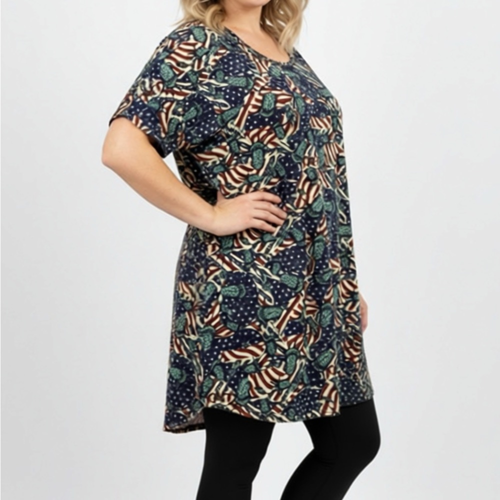 301 - LuLaRoe - Lady‎ Liberty/American Flag - High Low Top - Size 2XL